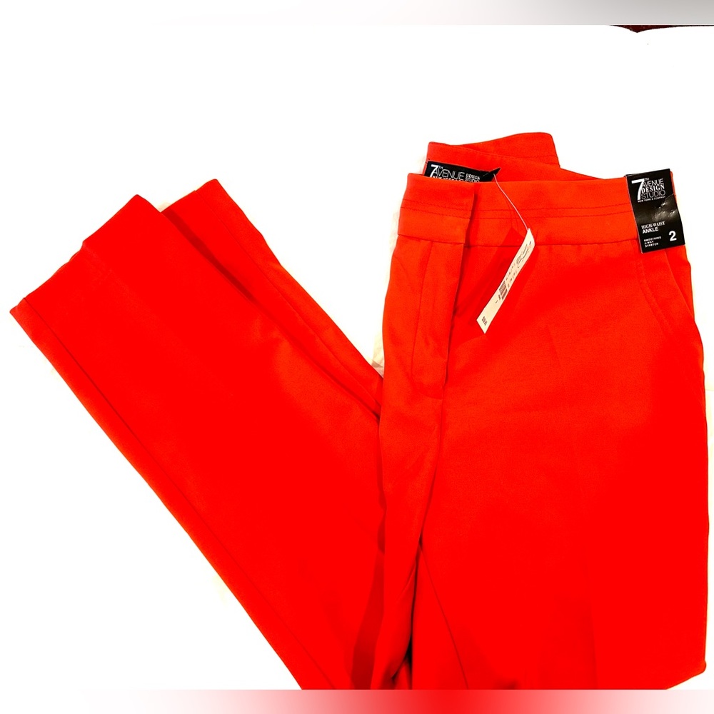 NWT New York & Co Red Seventh Ave. Capri